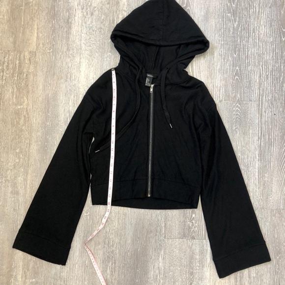 Forever 21 crop hoodie - Picture 4 of 5